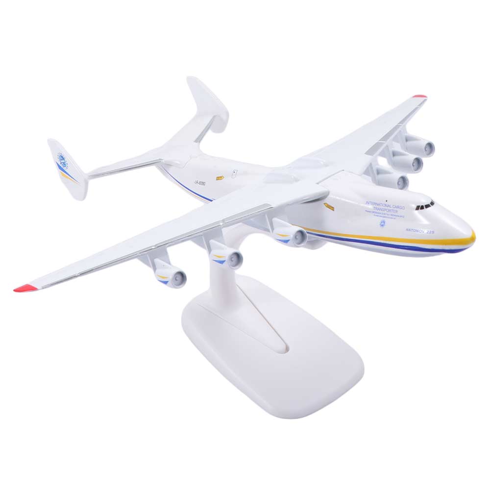 Statisches Flugzeugmodell im M – Model Airplane Plastic Bewertung und Preis