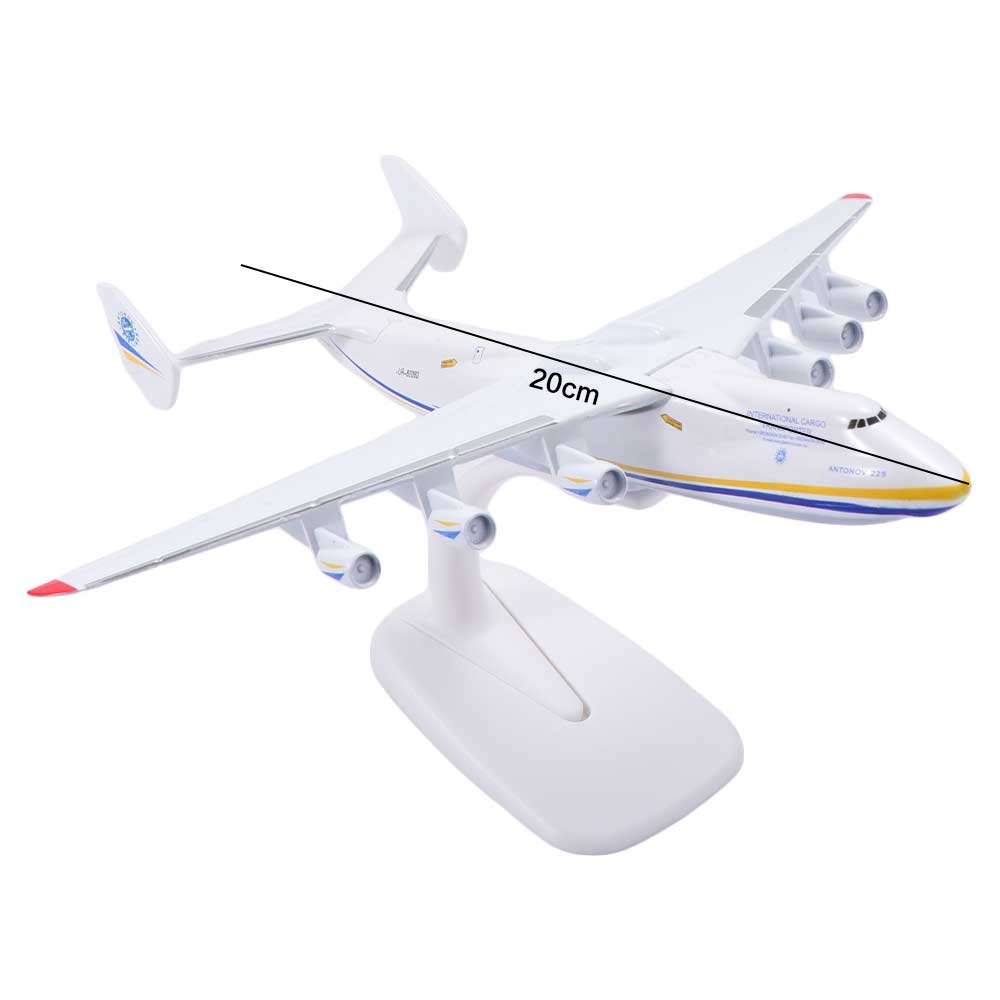 Statisches Flugzeugmodell im M – Model Airplane Plastic Bewertung und Preis